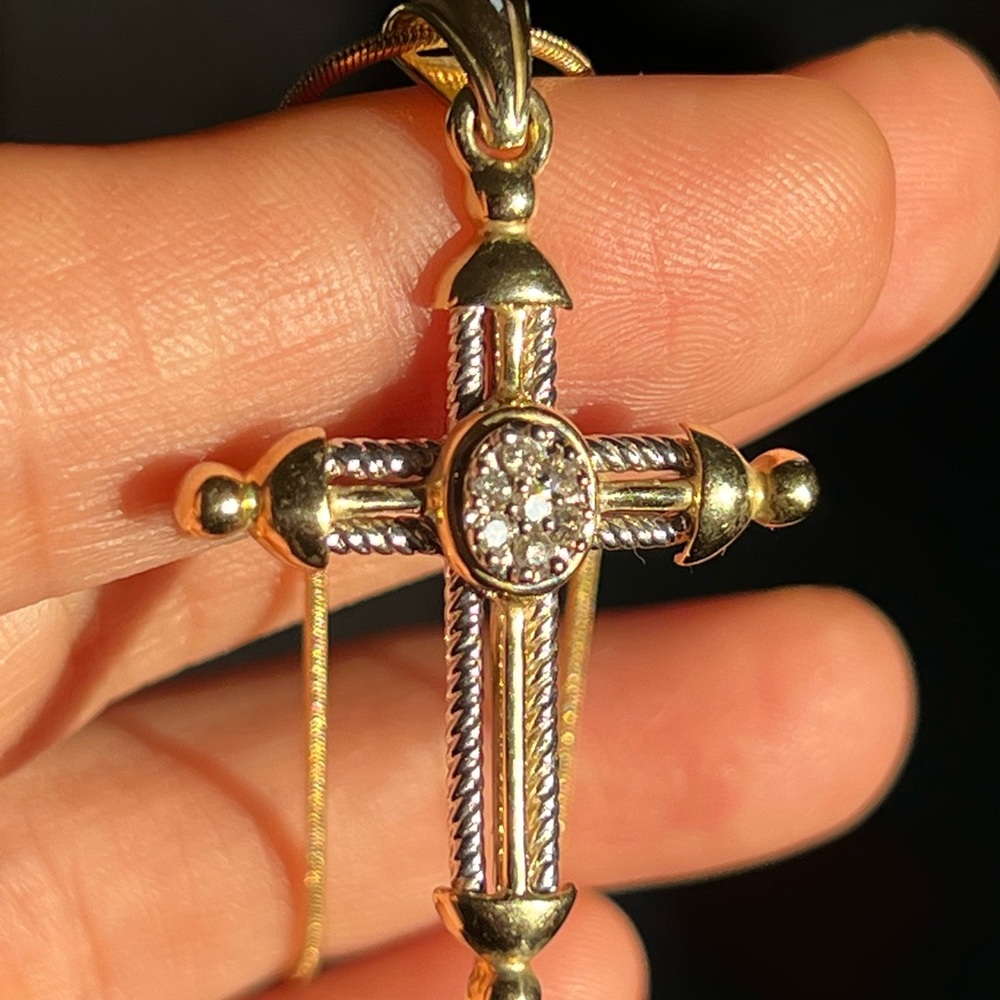 14k gold Diamond Cross snake chain necklace -New with tags! - Picture 8 of 15